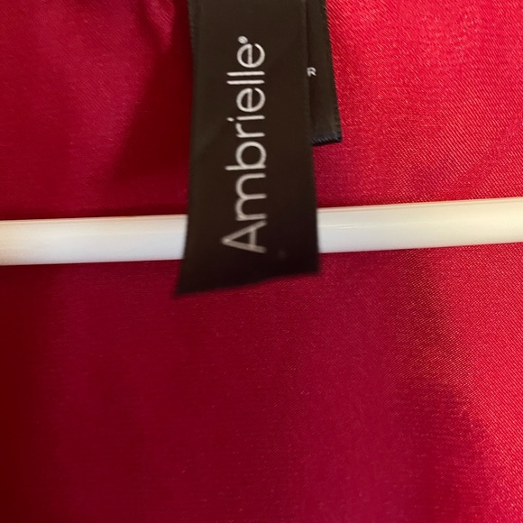 Lingerie - Picture 3 of 3